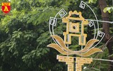 Đẹp mê mẩn với các mẫu đèn trang trí trên đường phố Hà Nội